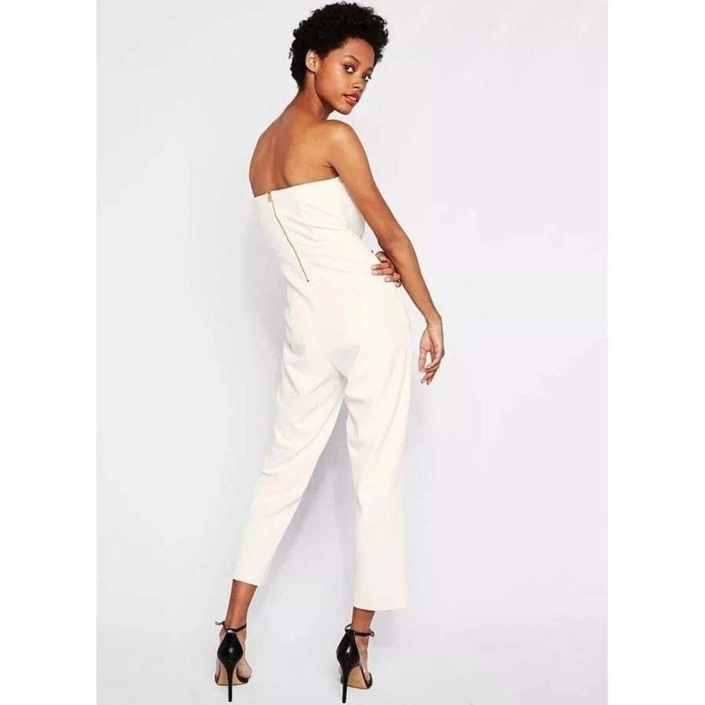 Express Strapless Sweetheart Neck Jumpsuit White Tapered Leg Gold Zip Size 8 NWT